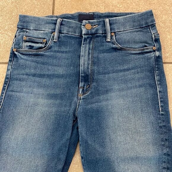Mother Looker Ankle Fray Jeans - Picture 4 of 8